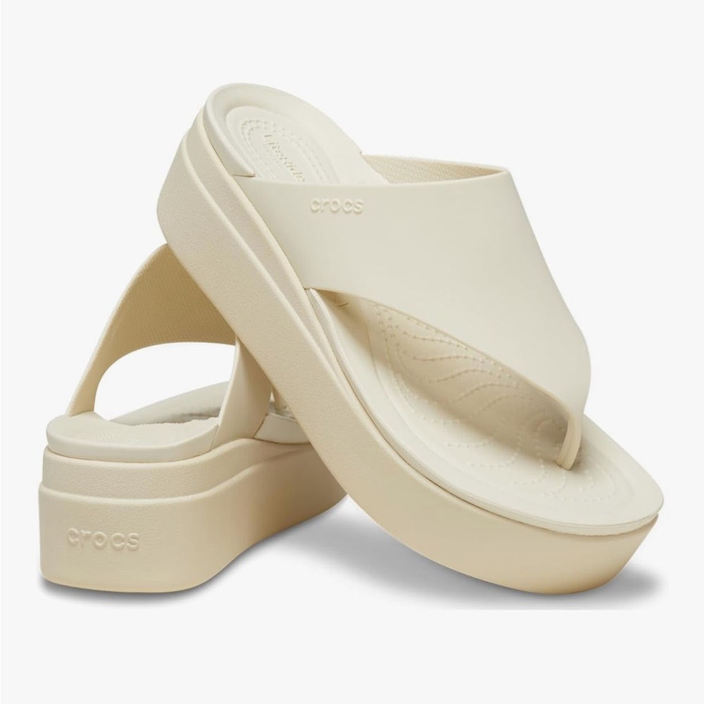 Crocs Women's Brooklyn Platform Flip Flop